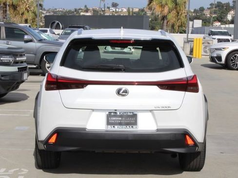 Certified 2025 Lexus UX 300h FWD image 20