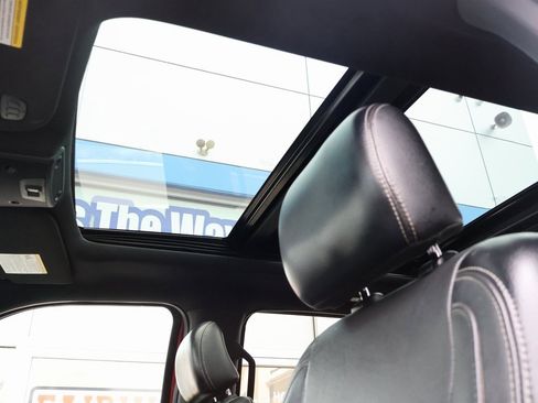 Used 2015 Ford F150 Lariat w/ Equipment Group 502A Luxury image 23