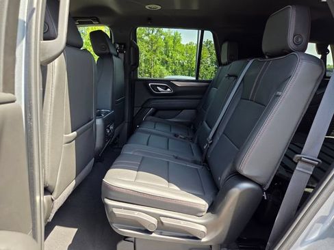 Used 2024 Chevrolet Tahoe RST w/ Luxury Package AWD/4WD image 13
