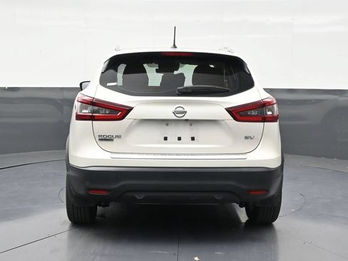 Used 2022 Nissan Rogue Sport SV FWD image 4
