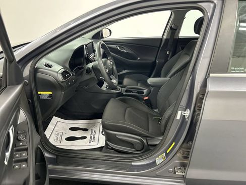 Used 2018 Hyundai Elantra GT FWD image 9