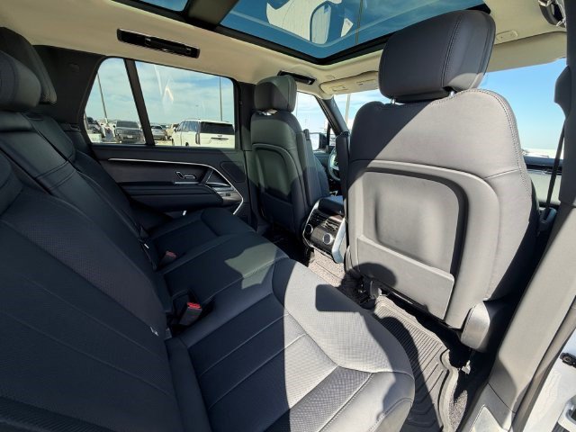 Used 2023 Land Rover Range Rover SE AWD/4WD image 17