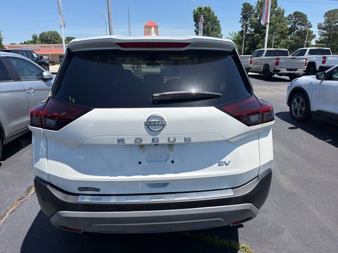 Used 2023 Nissan Rogue SV FWD image 5