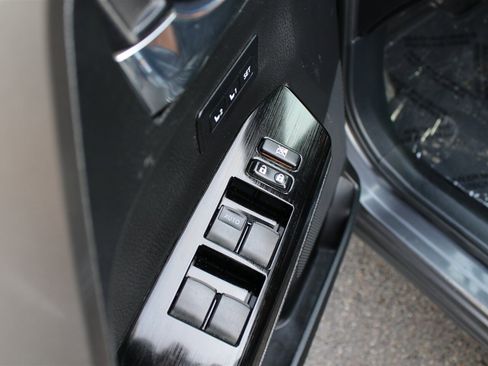 Used 2016 Toyota RAV4 Limited w/ Protection Package image 43