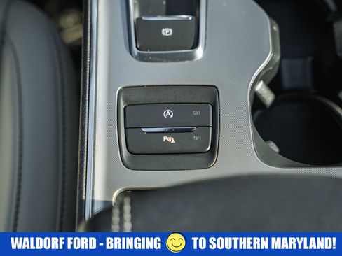 Used 2022 Ford Edge Titanium image 31