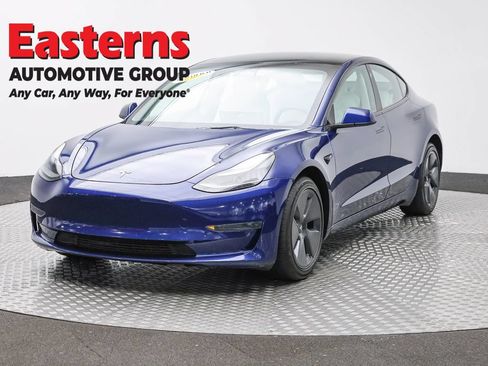 Used 2023 Tesla Model 3 Standard Range RWD image 1