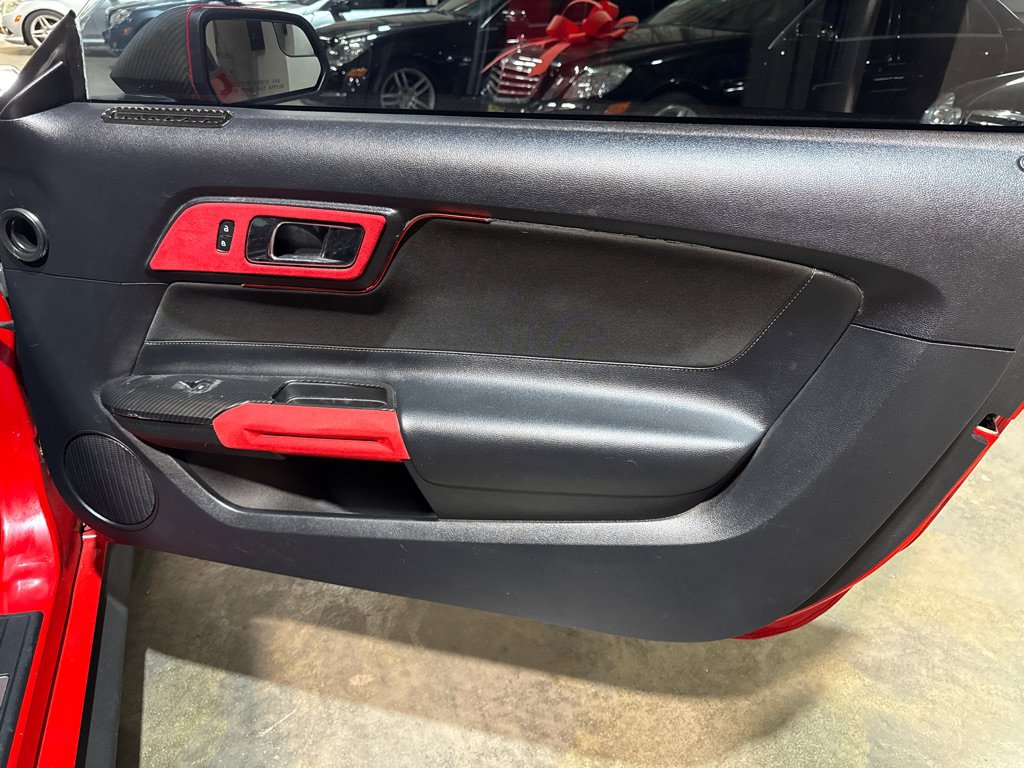 Used 2017 Ford Mustang GT RWD image 9