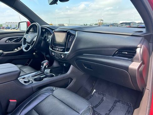 Used 2023 Chevrolet Traverse LT w/ Rear Camera Mirror Package AWD/4WD image 10