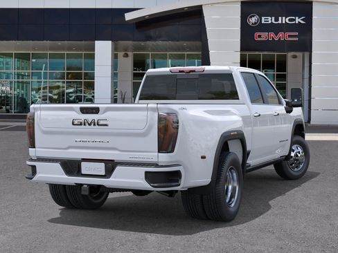 New 2026 GMC Sierra 3500 Denali Ultimate w/ LPO, Black Badging Package image 4