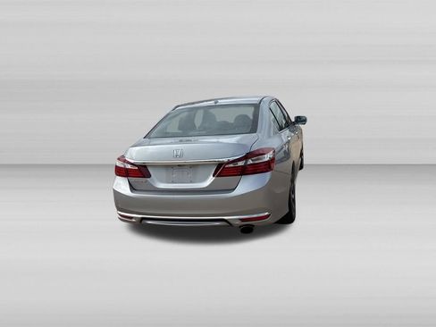 Used 2017 Honda Accord EX-L image 4
