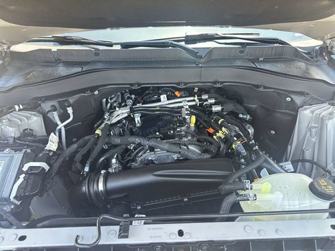 Used 2025 Ford Explorer Active RWD image 34