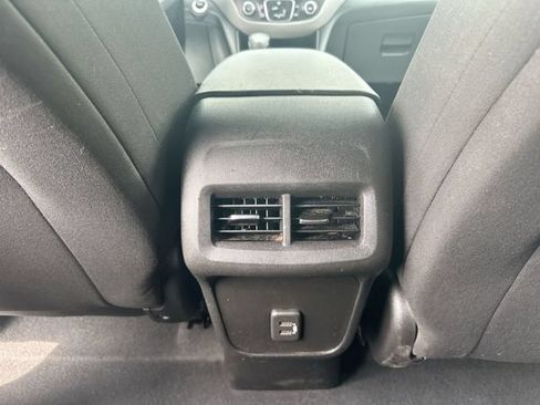 Used 2022 Chevrolet Equinox LT AWD/4WD image 22