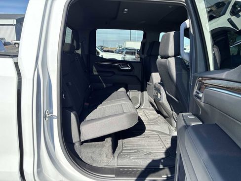 Used 2023 GMC Sierra 1500 Elevation w/ Preferred Package image 25