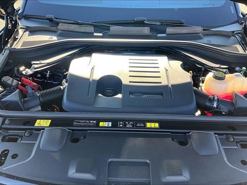 New 2026 Land Rover Range Rover Long Wheelbase SE image 11