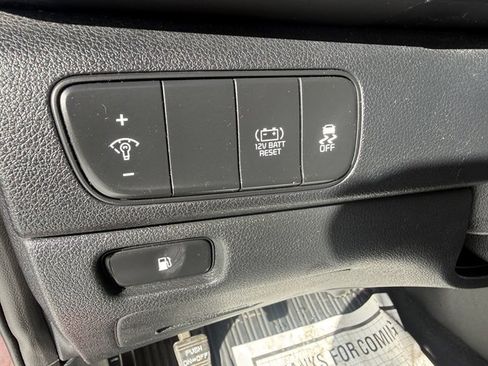 Used 2018 Kia Niro LX image 7