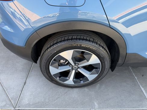Used 2023 Volvo XC40 B4 Plus w/ Protection Package Premier FWD image 15