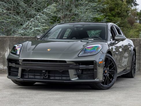 New 2026 Porsche Panamera GTS AWD/4WD image 1