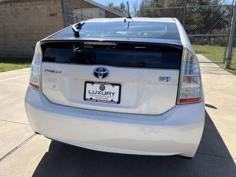 Used 2010 Toyota Prius Two image 9