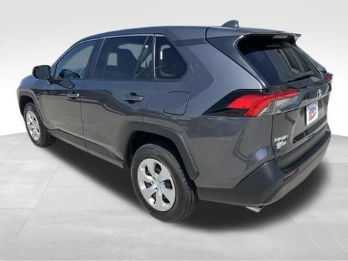Used 2023 Toyota RAV4 LE AWD/4WD image 4