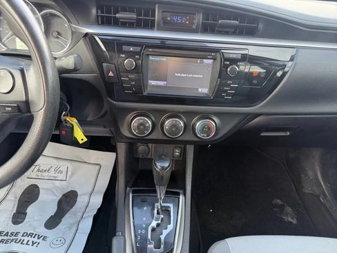 Used 2016 Toyota Corolla L FWD image 13