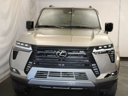 Used 2025 Lexus GX 550 AWD/4WD image 3