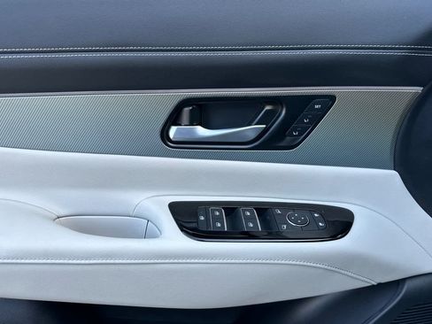 New 2025 Nissan Murano SL image 12