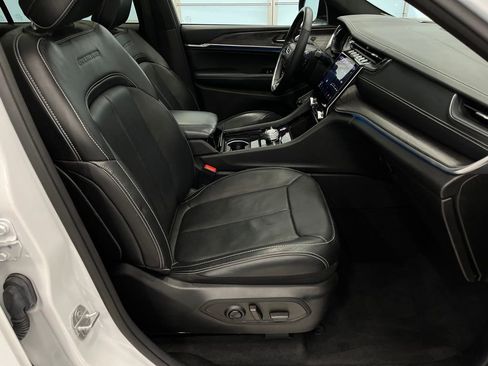 Used 2022 Jeep Grand Cherokee L Overland image 37