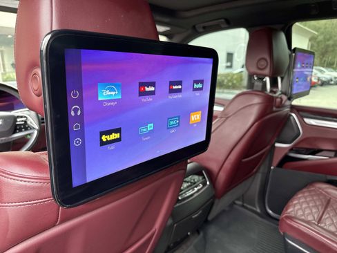 Certified 2025 Cadillac Escalade Sport w/ Touring Package image 18