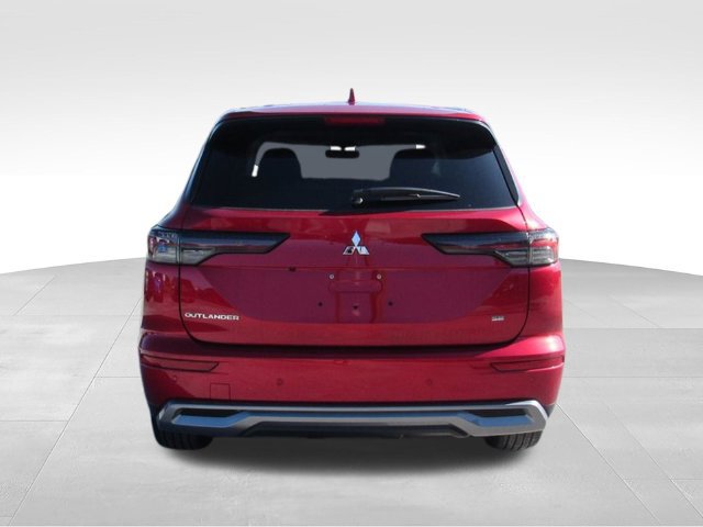 Used 2025 Mitsubishi Outlander SE FWD image 4