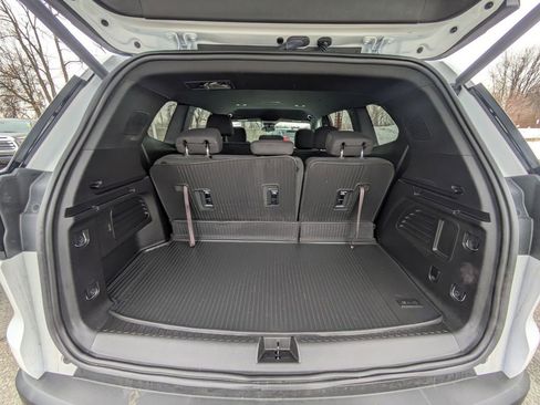 Used 2025 GMC Acadia Elevation w/ Black Edition image 23