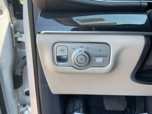Used 2020 Mercedes-Benz GLS 450 4MATIC image 14