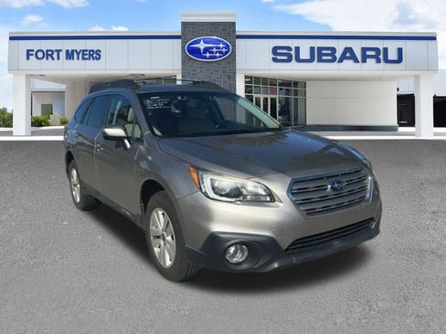Used 2017 Subaru Outback 2.5i Premium image 4