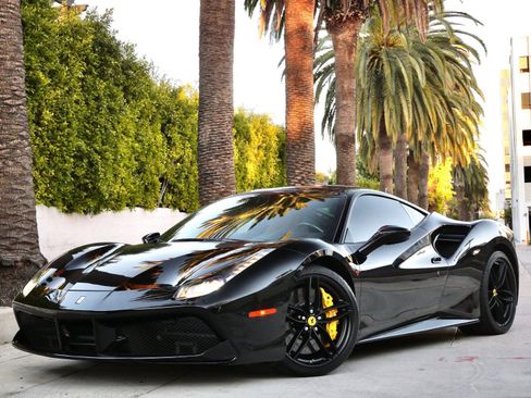 Used 2016 Ferrari 488 GTB image 3