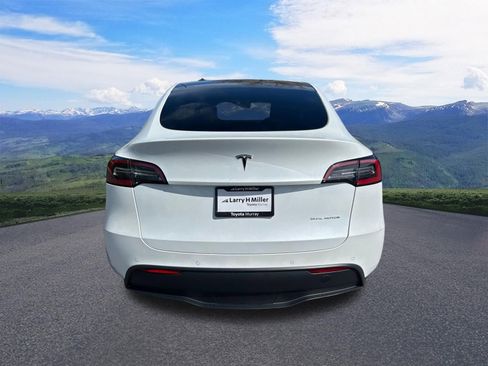 Used 2020 Tesla Model Y Long Range image 4