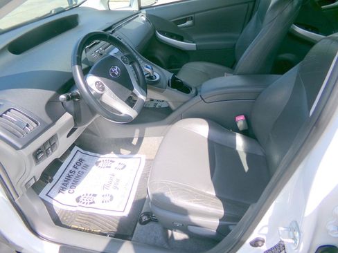 Used 2010 Toyota Prius FWD image 9