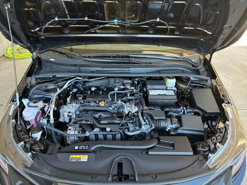 Used 2025 Toyota Corolla LE image 31