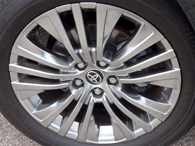 Used 2023 Toyota Venza XLE AWD/4WD image 21