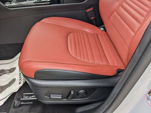 Certified 2024 Kia Sportage SX image 22