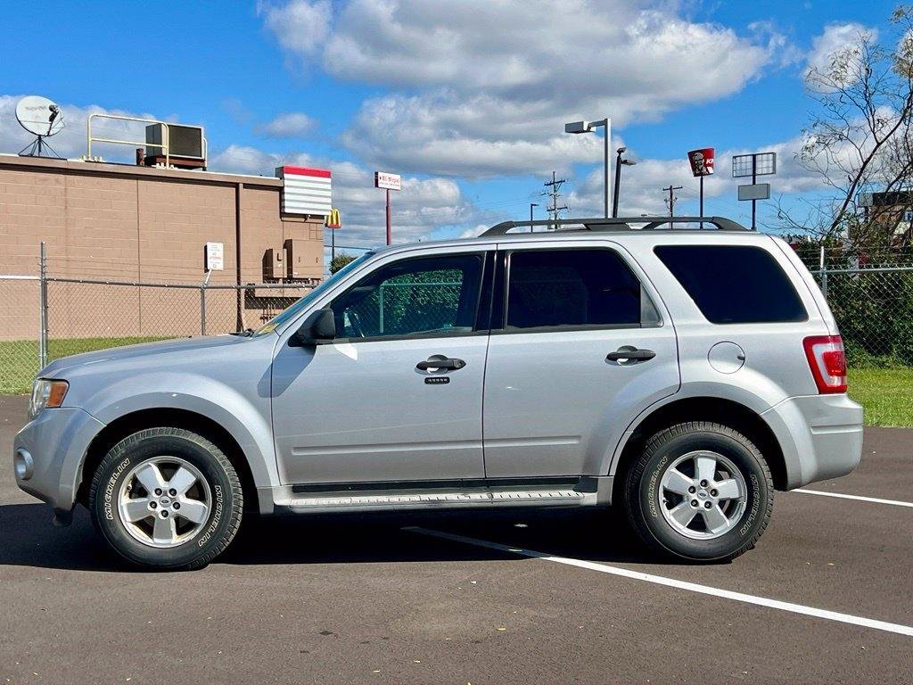 Used 2010 Ford Escape XLT AWD/4WD image 7