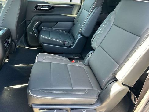 New 2026 Chevrolet Suburban Premier image 22