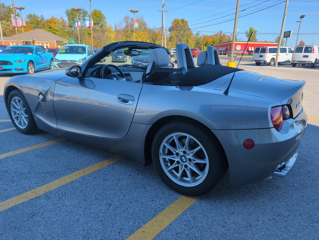 Used 2003 BMW Z4 2.5i RWD image 9