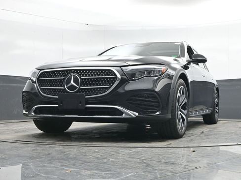 Used 2025 Mercedes-Benz E 450 4MATIC All-Terrain Wagon w/ Leather Package image 45