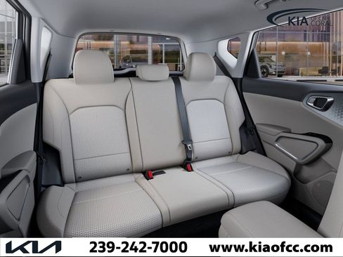 New 2025 Kia Soul LX image 16
