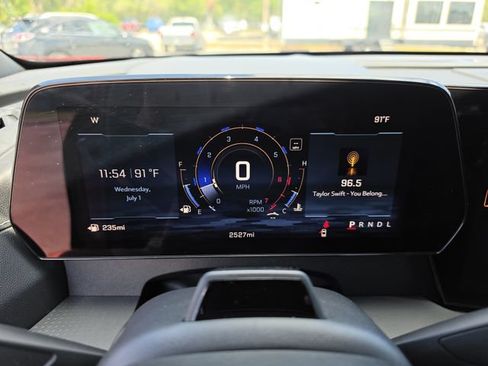 New 2026 Chevrolet Traverse LT w/ Enhanced Driving Package FWD image 37