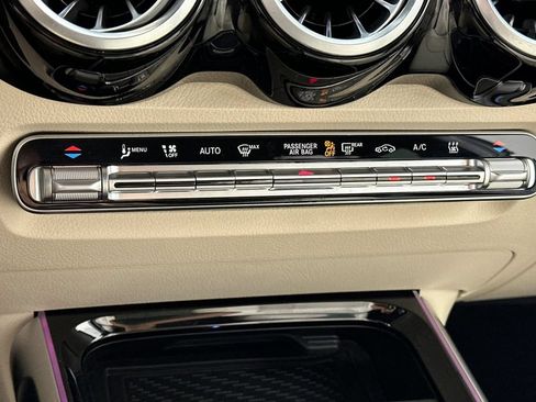 Certified 2024 Mercedes-Benz EQB 250+ image 24