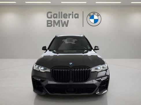 Used 2021 BMW X7 M50i w/ Dynamic Handling Package image 3