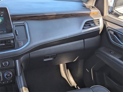 Used 2023 Chevrolet Tahoe Premier image 17