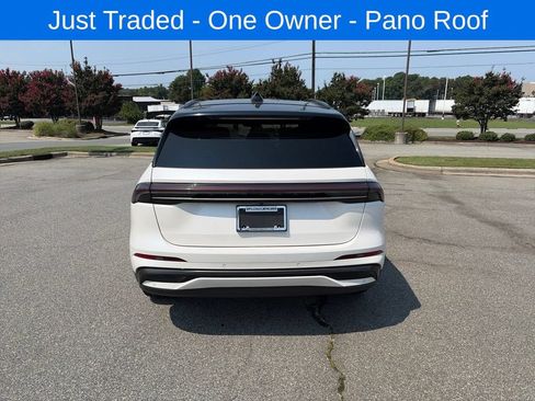 Used 2024 Lincoln Nautilus Reserve w/ Equipment Group 202A AWD/4WD image 3