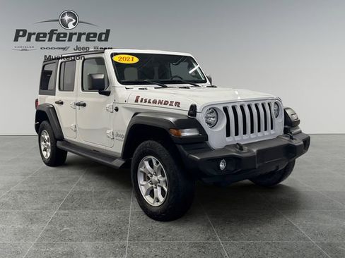 Used 2021 Jeep Wrangler Unlimited Islander AWD/4WD image 8
