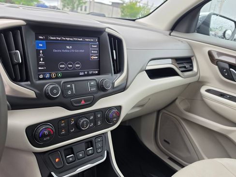 Used 2020 GMC Terrain Denali w/ Denali Premium Package AWD/4WD image 29